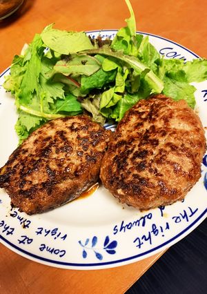 赤鬼・青鬼たれを使ったハンバーグ-レシピのメイン写真