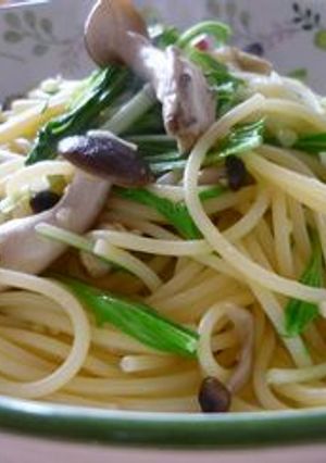 超簡単！水菜としめじのペペロンチーノ-レシピのメイン写真