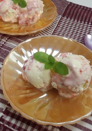 ストロベリーチーズケーキアイスクリーム-レシピのメイン写真