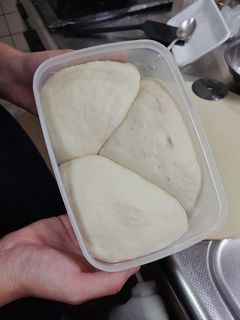 ピザ生地〜手捏ね〜-レシピのメイン写真