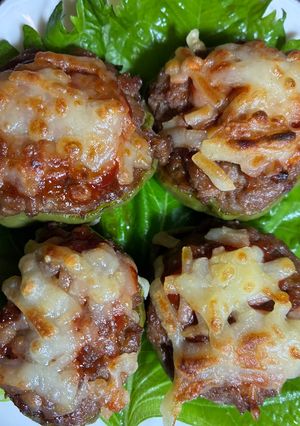 ぼたんこしょう（辛いピーマン）の肉詰めチーズがけ-レシピのメイン写真