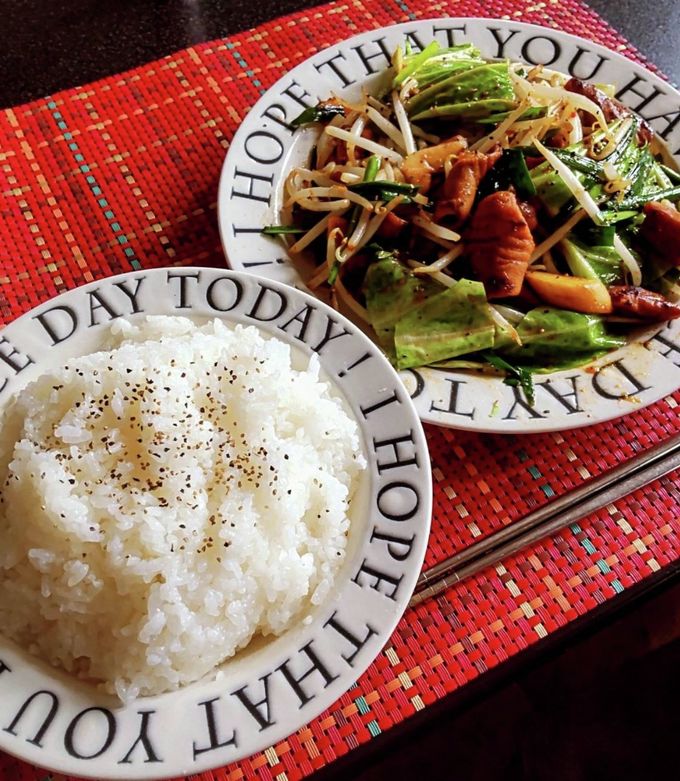 ヤムさん家のホルモン野菜炒め定食-レシピのメイン写真