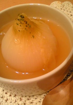 愛しの塩麹♥新玉ねぎだけスープ-レシピのメイン写真