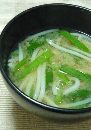 お味噌汁★もやしとニラのお味噌汁-レシピのメイン写真