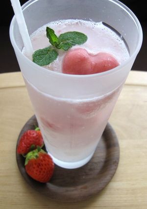 暑い夏にも♪　いちごミルクソーダ♫･*:-レシピのメイン写真