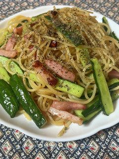 スパゲティ・キュウリのペペロンチーノ-レシピのメイン写真