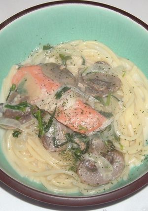 鮭＆マッシュルーム＆玉葱の牛乳煮パスタ-レシピのメイン写真