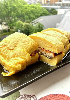 卵でサンドのなんちゃって、う巻き-レシピのメイン写真