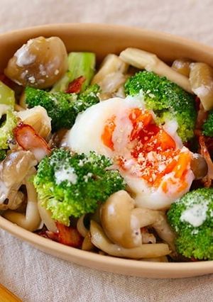 ぶなしめじとブロッコリーのホットサラダ-レシピのメイン写真