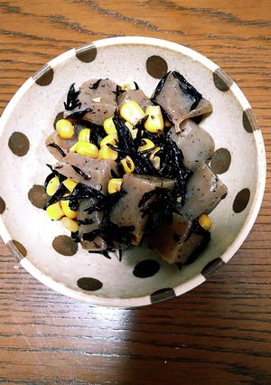 コーンとこんにゃくのひじき煮-レシピのメイン写真