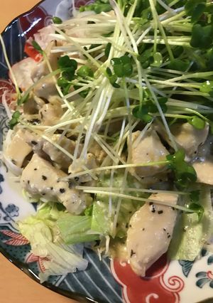 鶏肉のカルボナーラ風ソースのサラダ-レシピのメイン写真