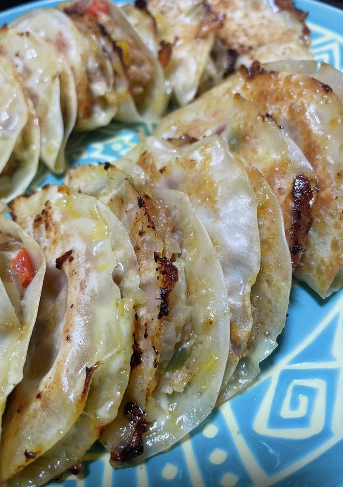 餃子の皮でメキシコ風挟み焼き♫-レシピのメイン写真
