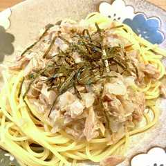 รูปของ レンジで簡単☆玉ねぎとツナのパスタ