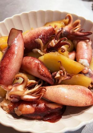 ヤリイカとじゃがいものバター醤油炒め-レシピのメイン写真