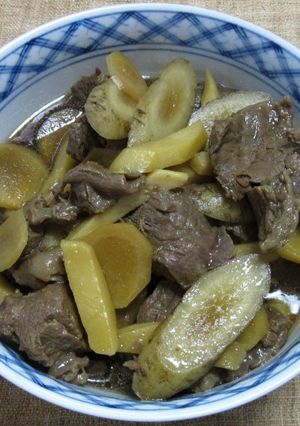圧力鍋で、牛すじ肉と新生姜とゴボウの煮物-レシピのメイン写真