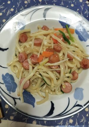 カット野菜のコンソメ焼きうどん 🍝🌭-レシピのメイン写真