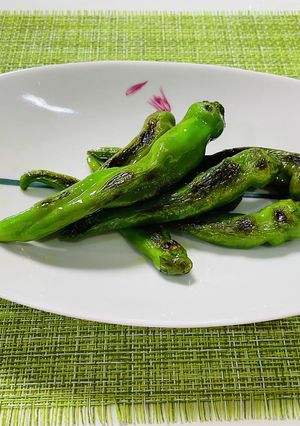 万願寺とうがらし　フライパンで焼くだけ-レシピのメイン写真