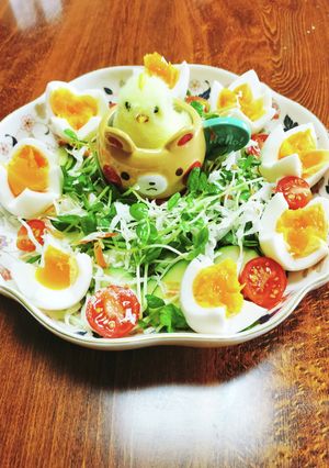 ヒヨコちゃん【お野菜半熟ゆで卵サラダ】-レシピのメイン写真