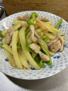 鶏モモとじゃがいもの細切り炒め-レシピのメイン写真