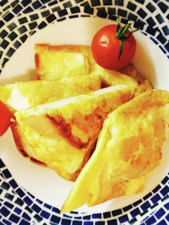 パン耳で!かさ増しオムレツ-レシピのメイン写真