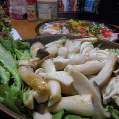 รูปของ 美味しいきのこ