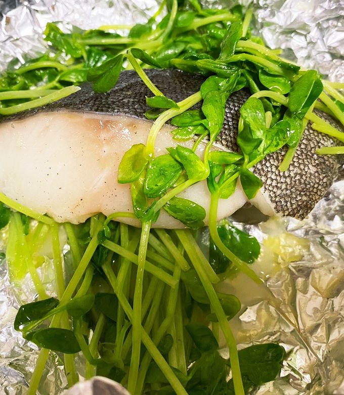 【ズボラ】タラと豆苗のバターホイル焼き-レシピのメイン写真