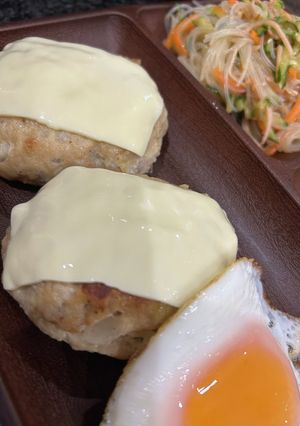 チーズinハンバーグ-レシピのメイン写真