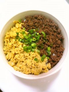 2色そぼろ丼-レシピのメイン写真