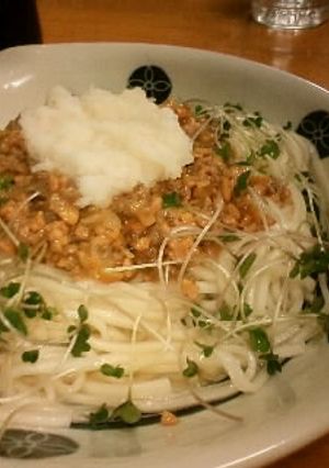 肉みそ納豆ぶっかけうどん-レシピのメイン写真