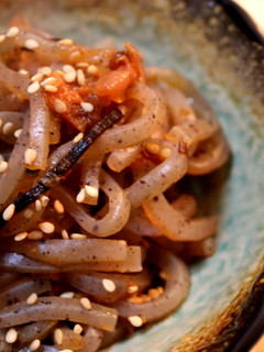 梅と塩昆布のこんにゃく炒め-レシピのメイン写真