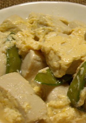 定番!大好きな高野豆腐と絹さやの卵とじ-レシピのメイン写真