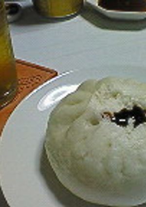 食べ方編★肉まんには、ソースでしょ！！-レシピのメイン写真