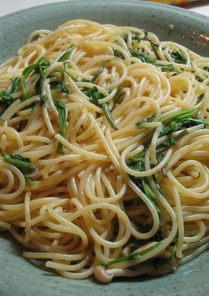 せりとアンチョビのパスタ-レシピのメイン写真