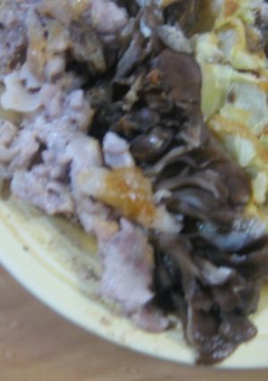 超簡単！豚ときのことキャベツのレンジ蒸し-レシピのメイン写真