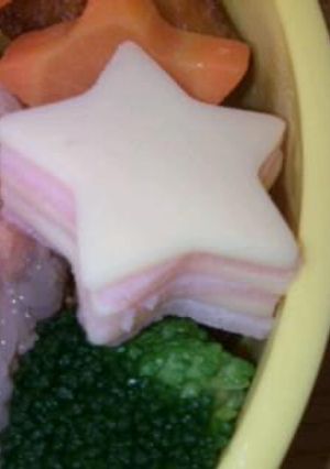 キャラ弁♡簡単おかず！ハムとチーズ重ね♡-レシピのメイン写真