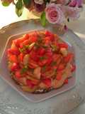 Tarte du jardin aux fraises et aux pêches