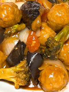 肉団子と揚げなすの甘酒入BBQソース炒め-レシピのメイン写真