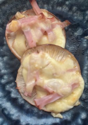 椎茸のおつまみ😋(ピザ風)-レシピのメイン写真