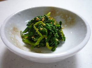 粉末ピーナッツでみつばの和え物-レシピのメイン写真