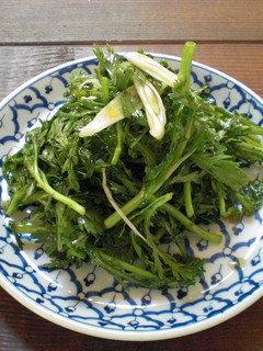 生でたべる春菊のサラダ-レシピのメイン写真