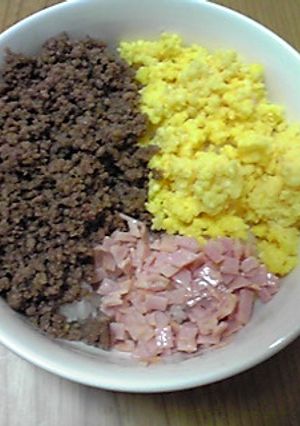 意外な三色ご飯-レシピのメイン写真