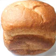 รูปของ HBでふんわり甘い全粒粉食パン