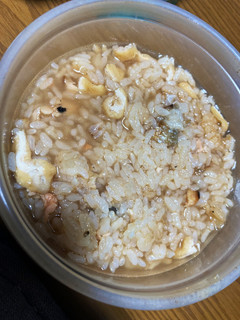 鮭の炊き込みご飯を使ってお茶漬け-レシピのメイン写真
