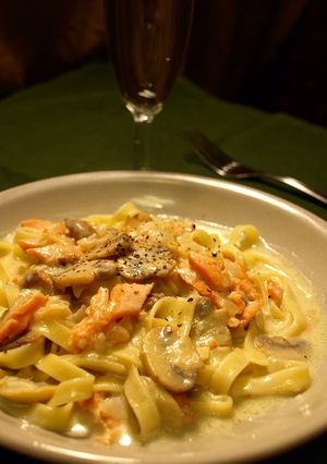 秋サーモンとマッシュルームのパスタ-レシピのメイン写真