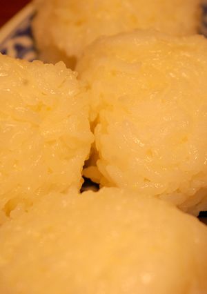 炊きたて塩おにぎり（塩むすび）-レシピのメイン写真