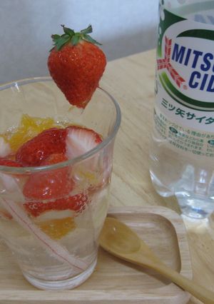 三ツ矢サイダーでさっぱりフルーツソーダ-レシピのメイン写真