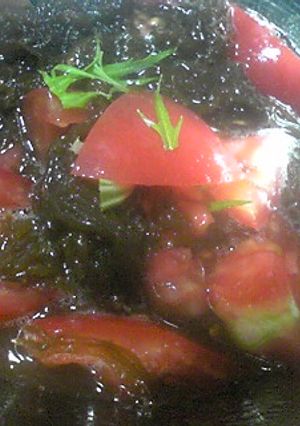 もずくとトマトであっさりゆず胡椒味ポン-レシピのメイン写真
