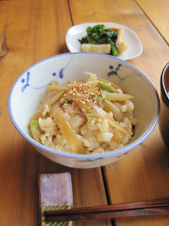 山うどの混ぜご飯-レシピのメイン写真