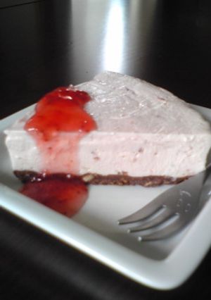 材料使いきり♪苺のレアチーズケーキ-レシピのメイン写真