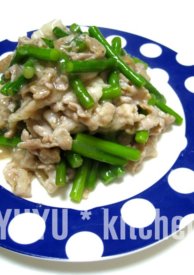 ニンニクの芽と豚肉の塩胡椒炒め♪-レシピのメイン写真